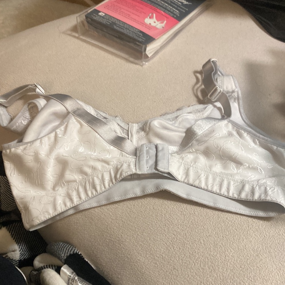 Exquisite Form Fully Bra - Picture 4 of 5